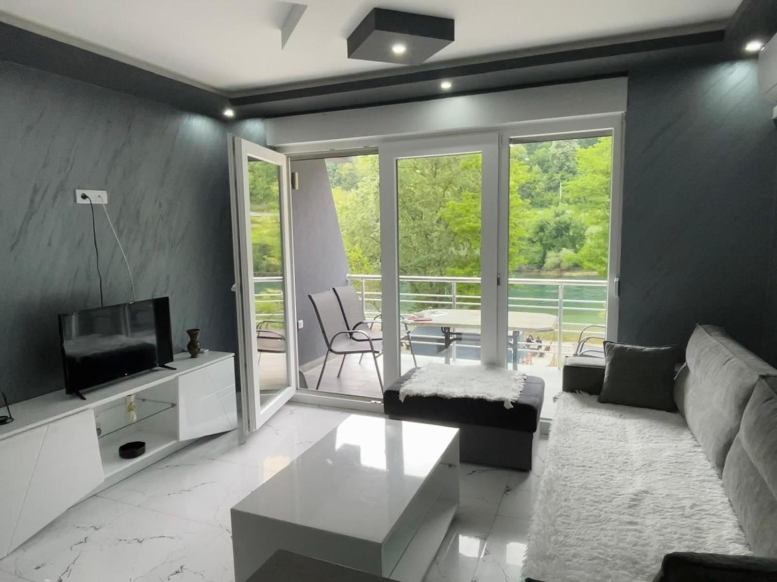 Zlatna Plaza Apartment Bratunac Room photo